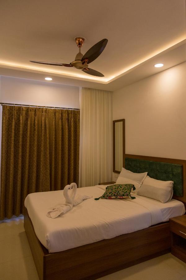 Comfycorner - Luxurious 2-Bhk Apartment Arpora Luaran gambar